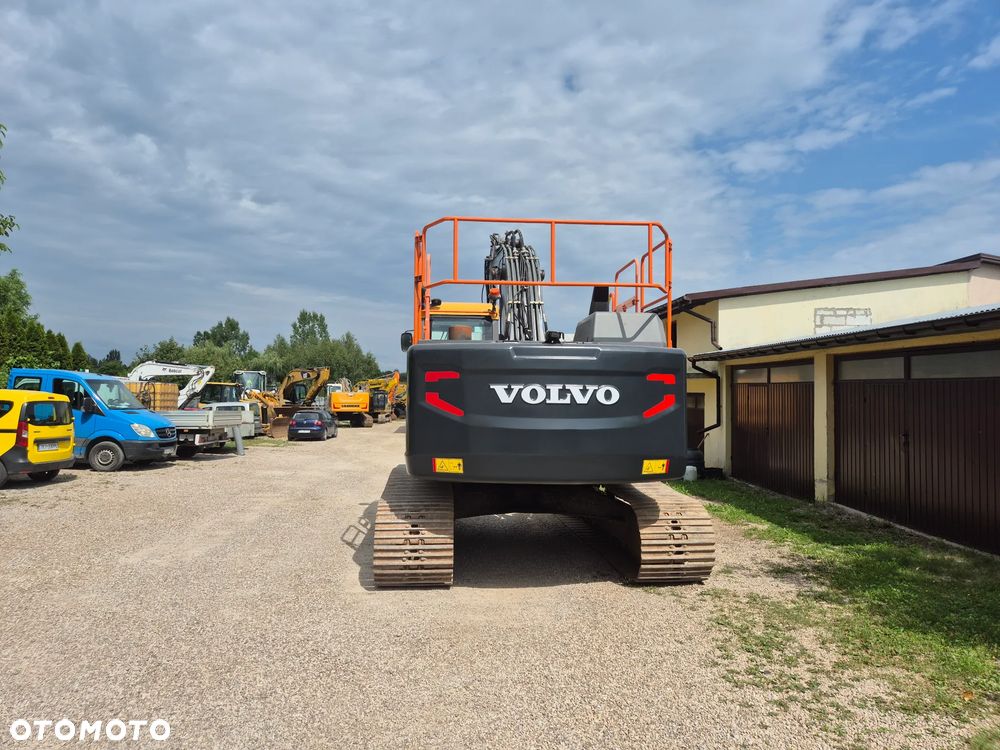 Volvo EC 220 EL - 4