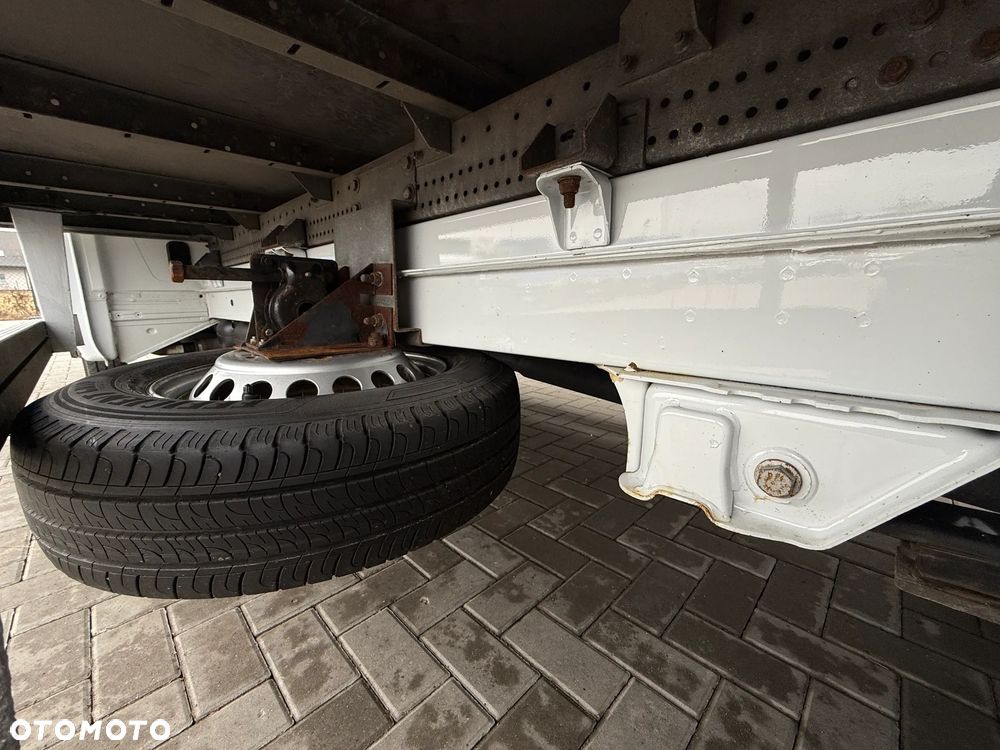 Mercedes-Benz Sprinter 515 CDI / 2.0 150KM / 2022 ROK / Kontener 4,2m + Winda Dhollandia 750KG / ZAREJESTROWANY W PL - 16