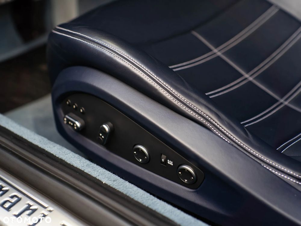 Ferrari California T - 13