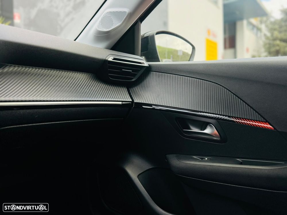 Peugeot 208 1.2 PureTech Active Pack - 31