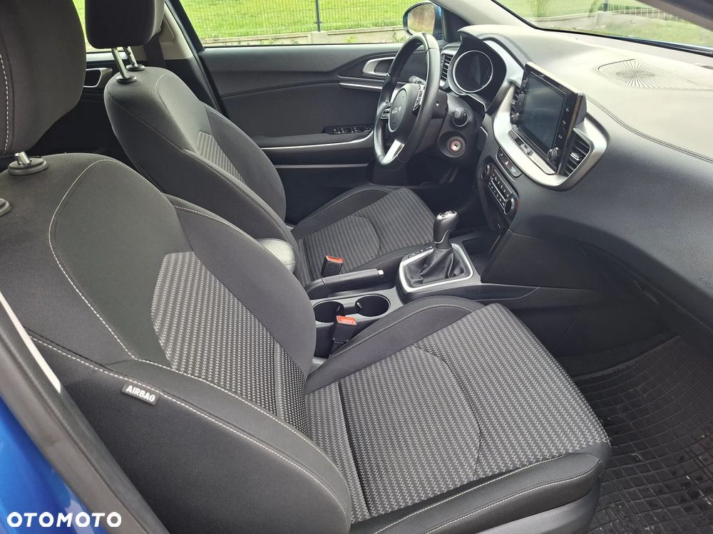 Kia Ceed 1.5 T-GDI M - 19