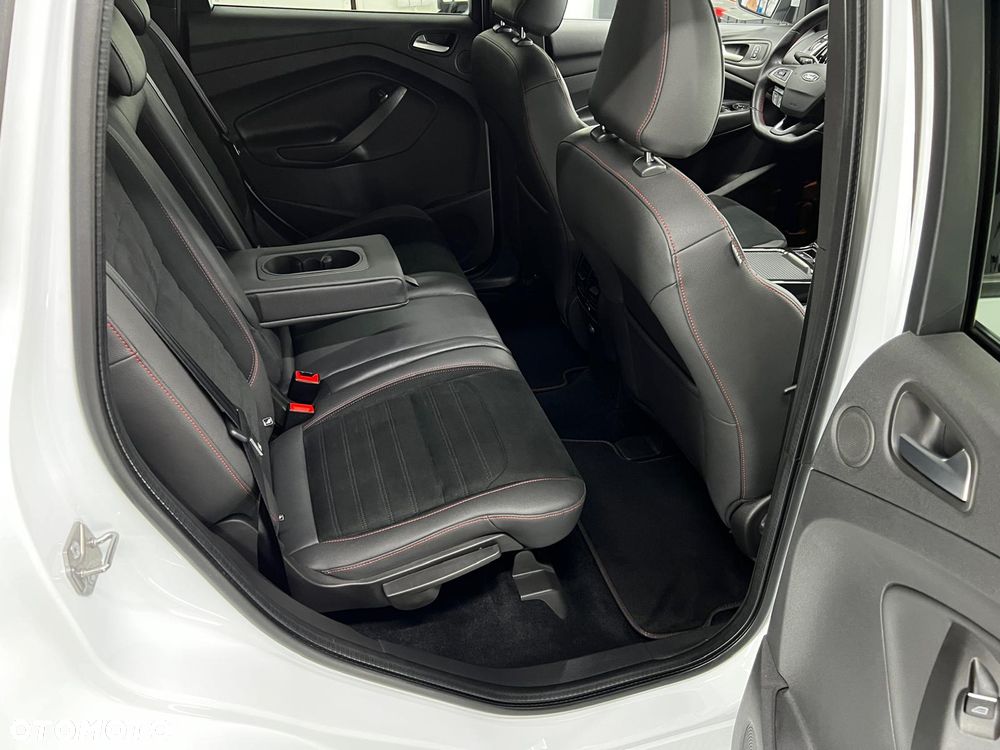 Ford Kuga - 24