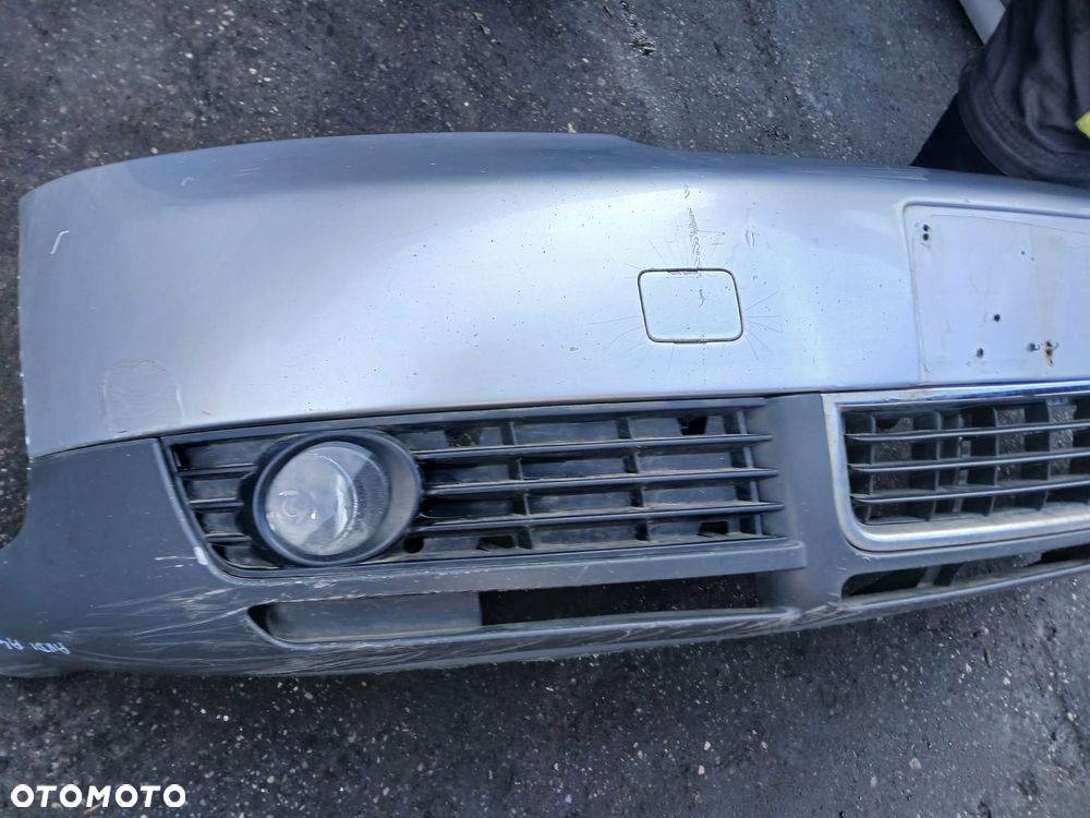 Audi A4 B6 Zderzak przedni - 3