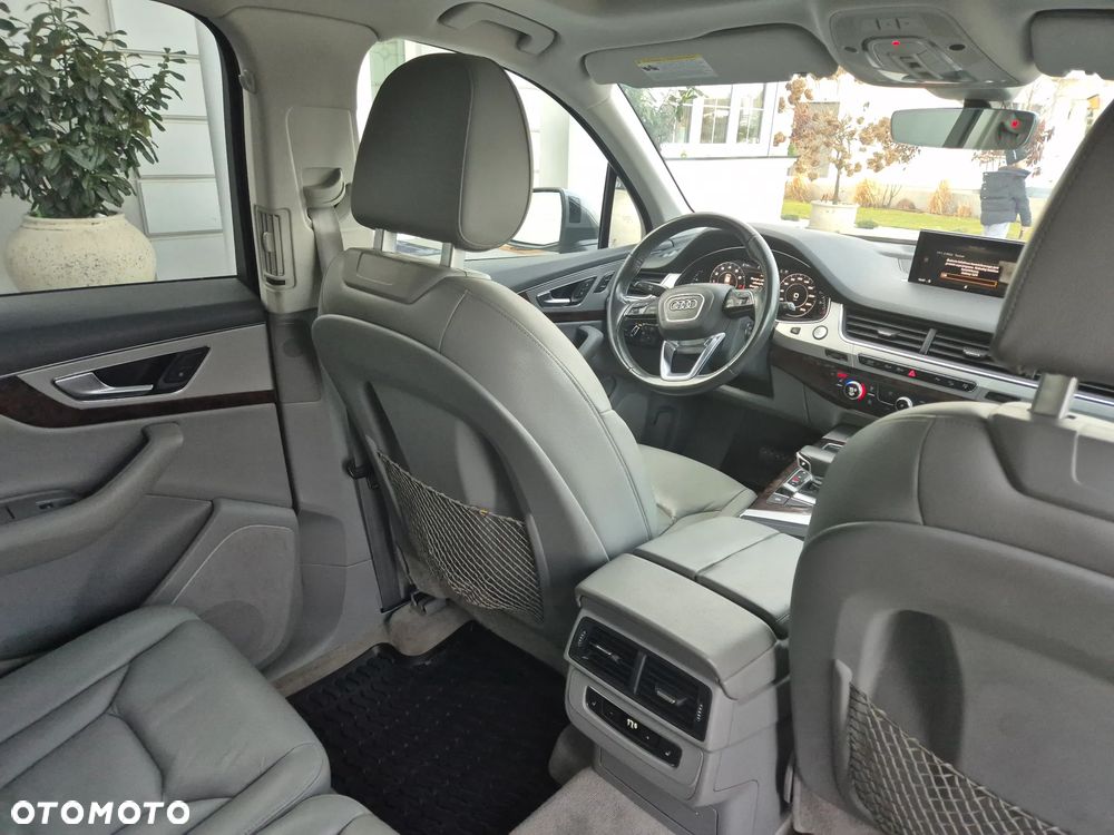Audi Q7 - 4