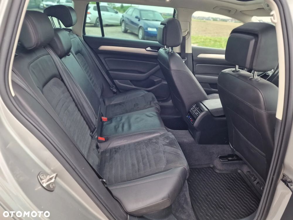 Volkswagen Passat 1.6 TDI (BlueMotion Technology) DSG Comfortline - 26