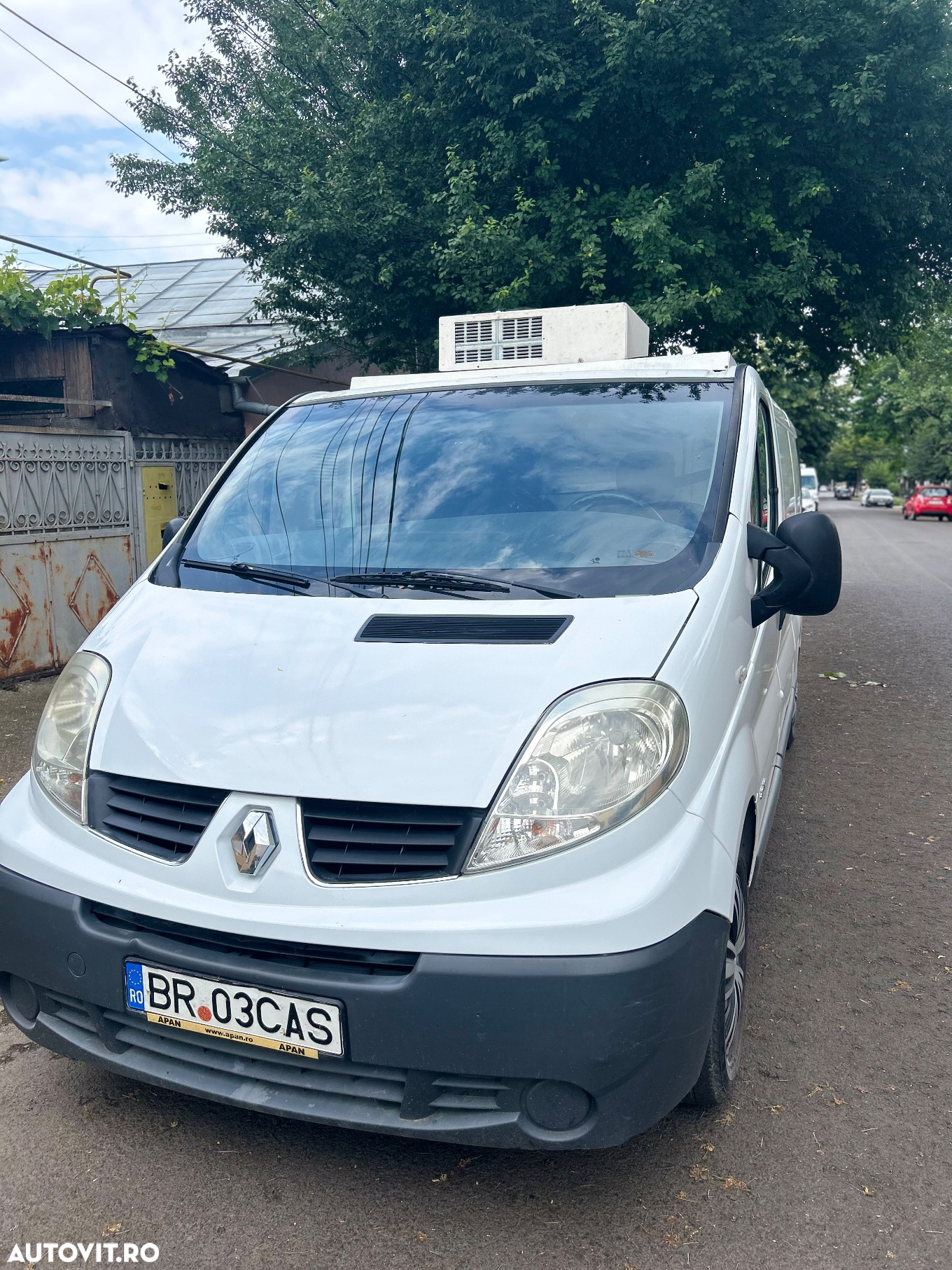 Renault Trafic - 2