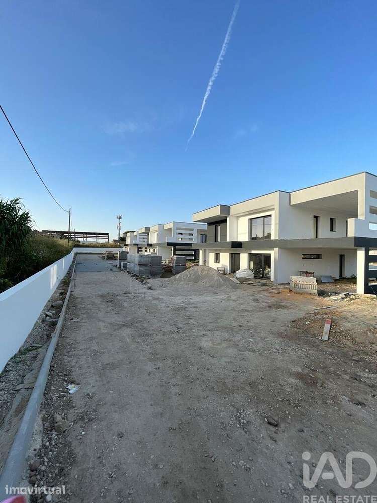 Casa / Villa T4 em São João das Lampas e Terrugem de 300,00 m2 - Grande imagem: 3/30