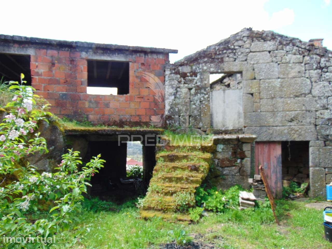 Casa em pedra para recuperação total em Vila Meã / Vila Real - Grande imagem: 4/12