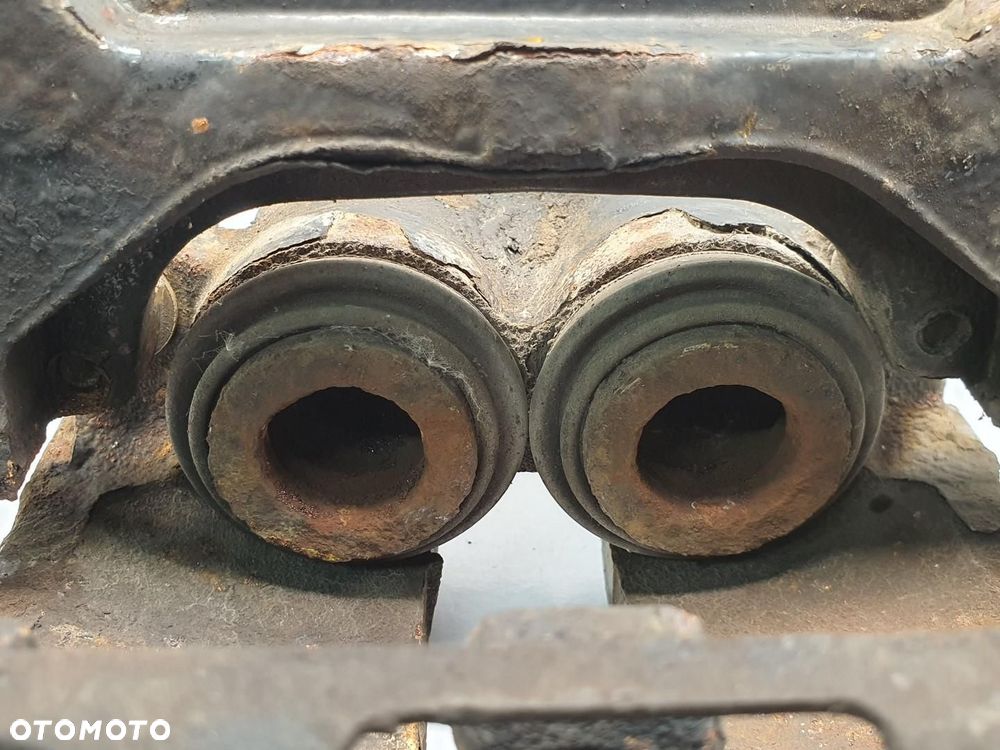 ZACISK HAMULCOWY PRAWY PRZÓD PRZEDNI VW PASSAT B5 W8 - 6