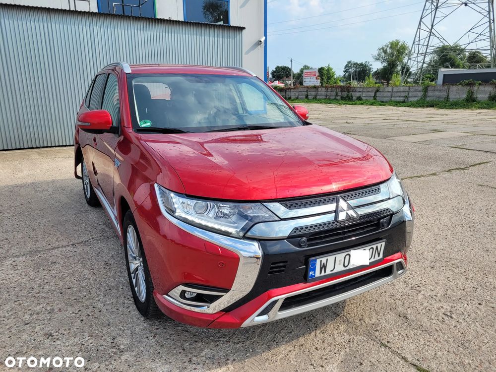 Mitsubishi Outlander 2.0 Intense 4WD CVT - 23