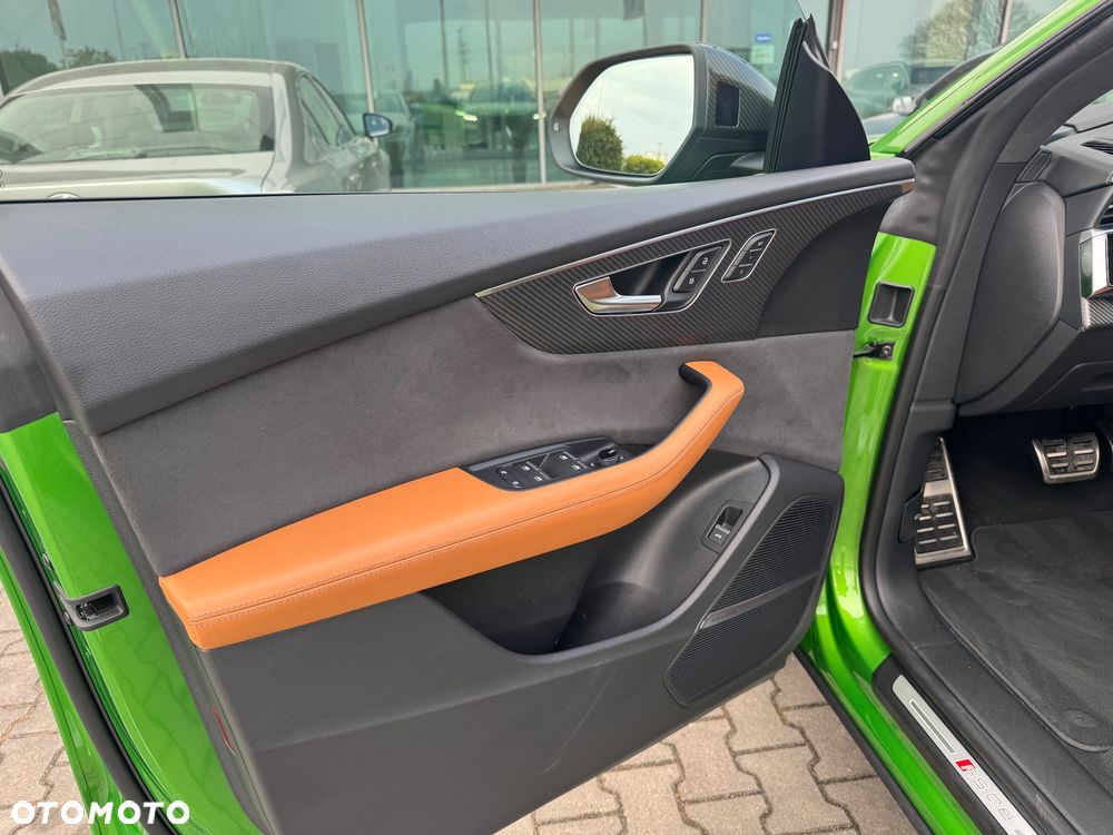 Audi RS Q8 - 19