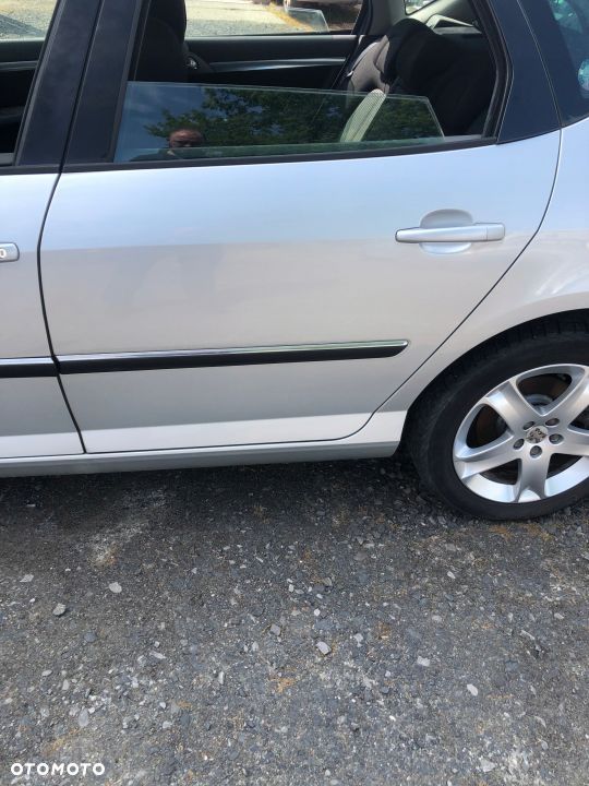 DRZWI LEWY TYL PEUGEOT 407 EZRC POD KOLOR KOMBI - 1
