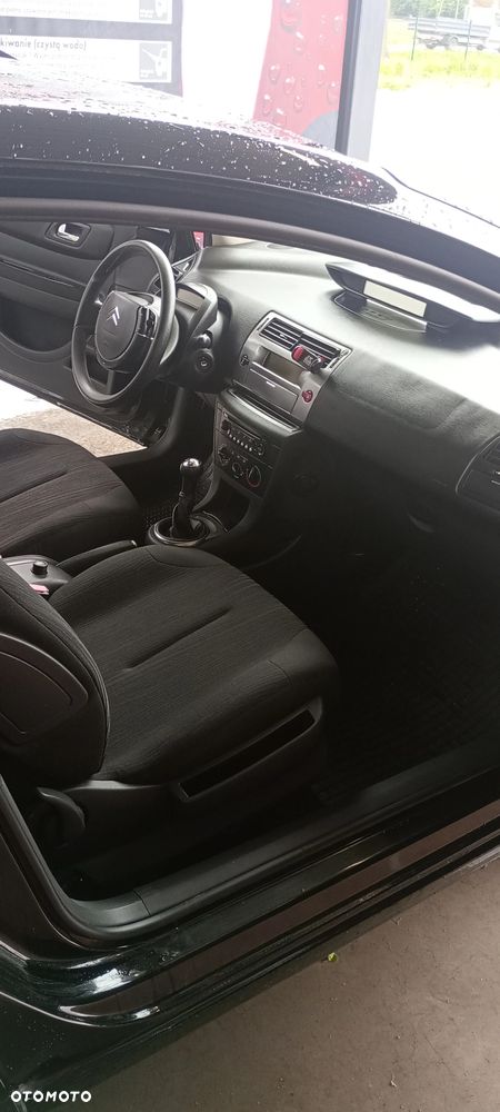 Citroën C4 1.4 16V VTR - 12