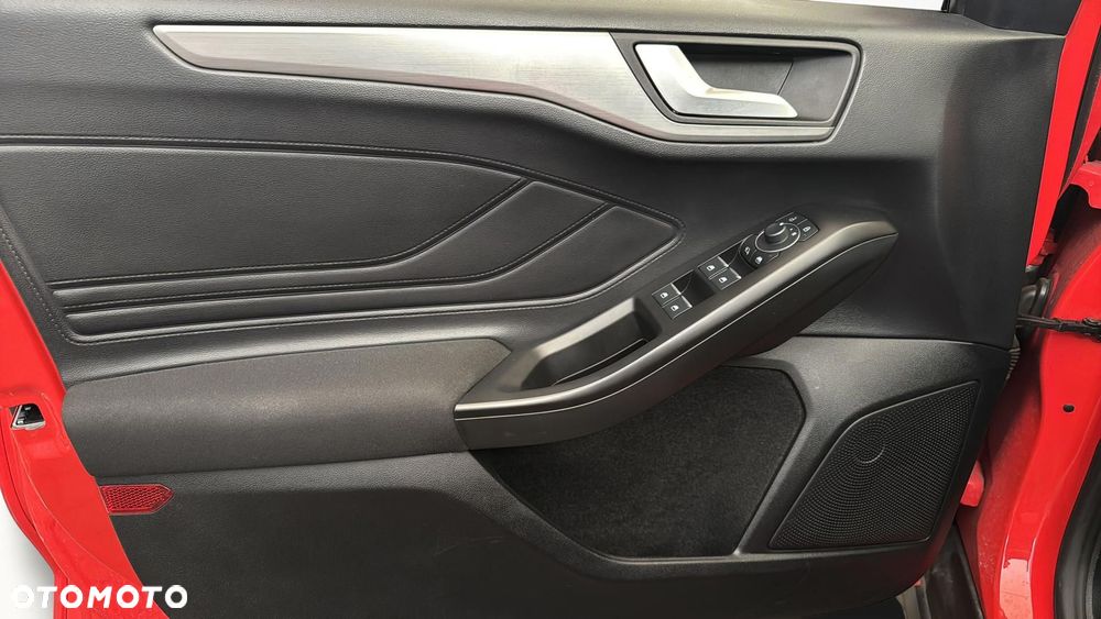 Ford Focus 1.0 EcoBoost mHEV Titanium X - 11