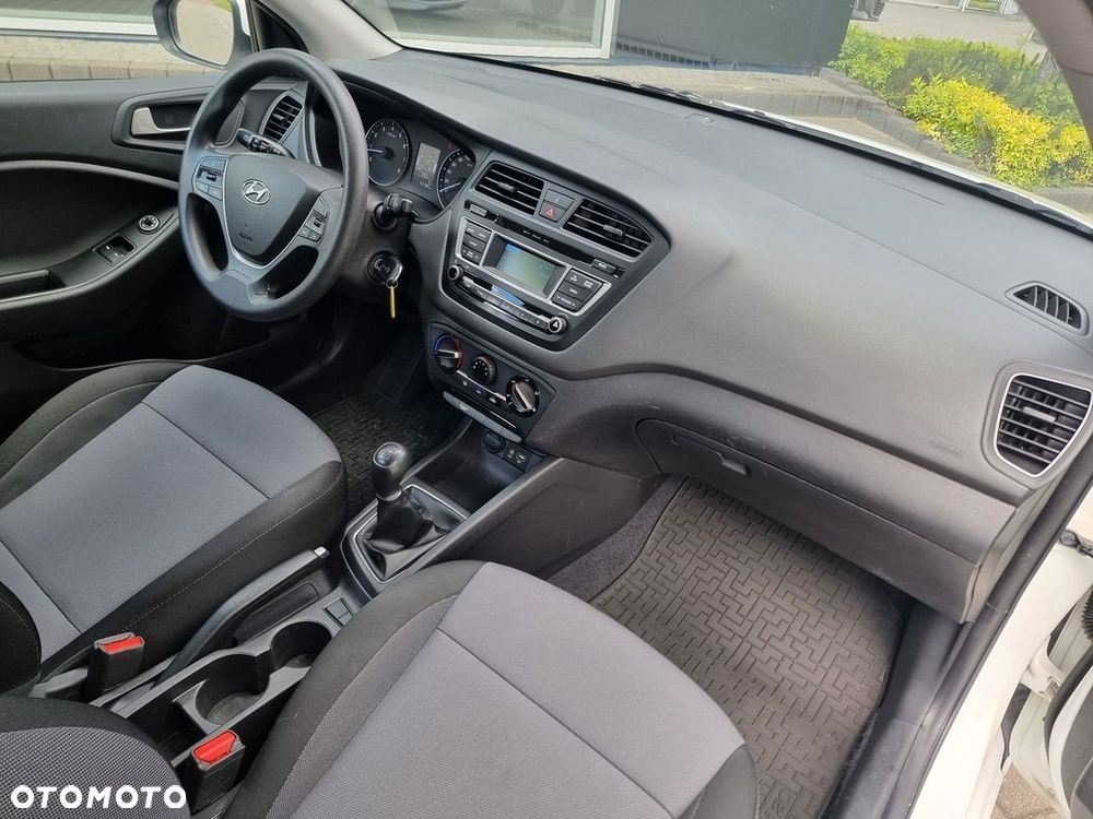 Hyundai i20 1.2 BlueDrive Classic + - 16