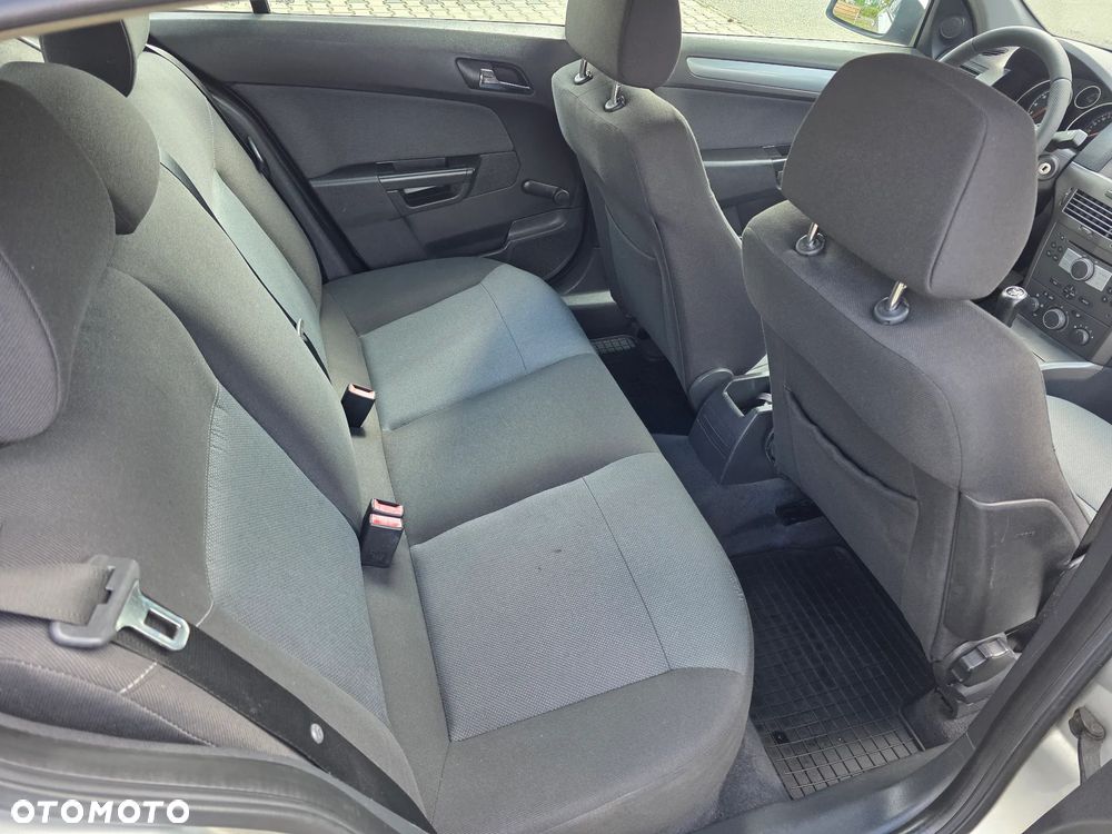 Opel Astra III 1.4 Enjoy - 8