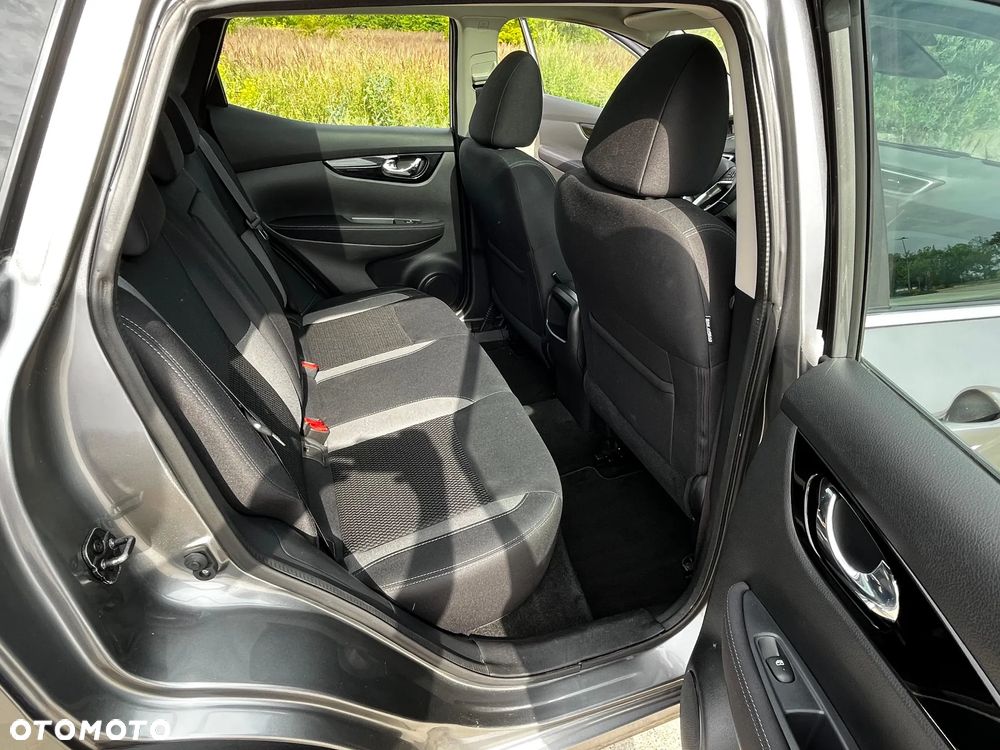 Nissan Qashqai 1.3 DIG-T N-Connecta - 18