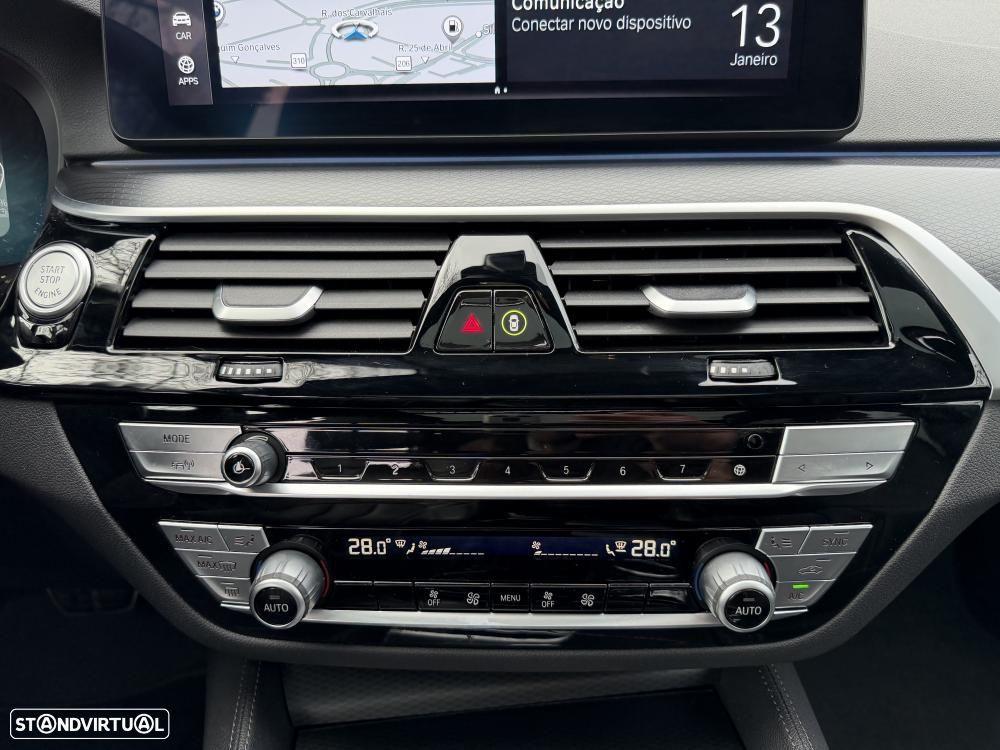 BMW 530 e Pack Desportivo M - 29