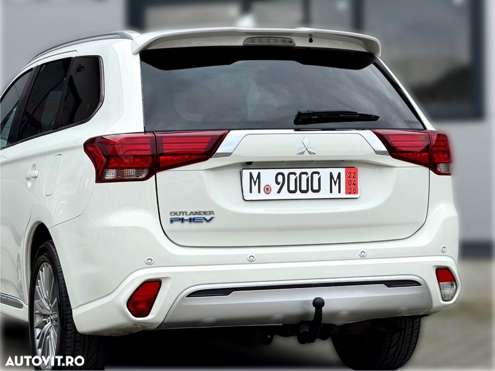 Mitsubishi Outlander - 38