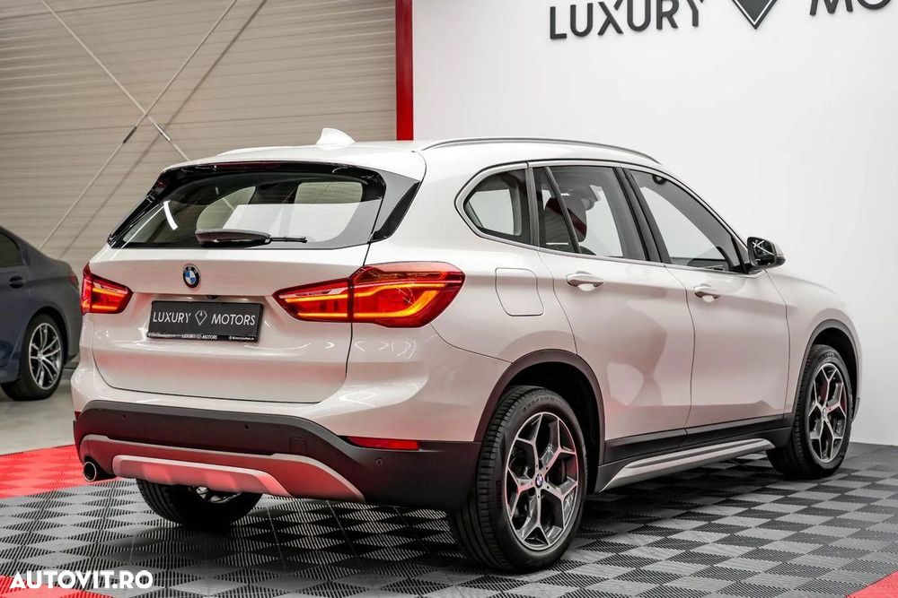 BMW X1 sDrive18d Aut. Sport Line - 18