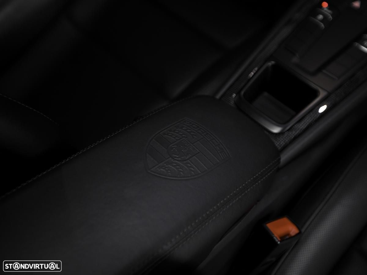 Porsche 911 (991) Turbo S PDK - 12