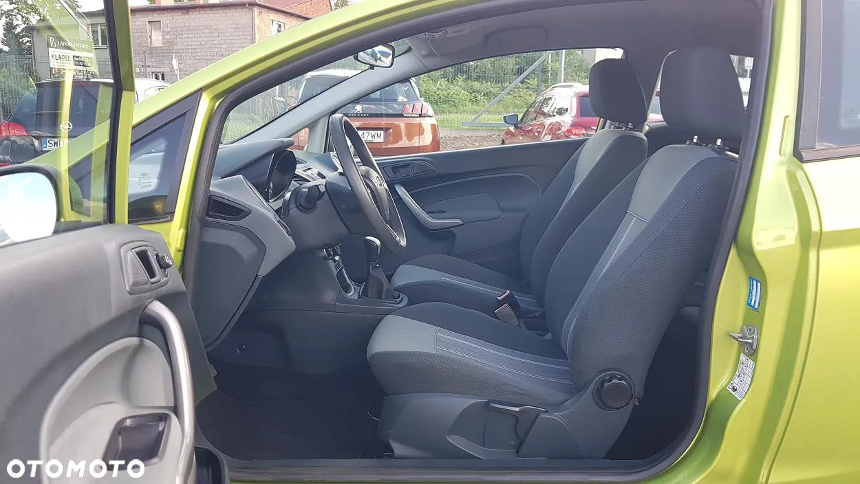Ford Fiesta 1.25 Ambiente - 29