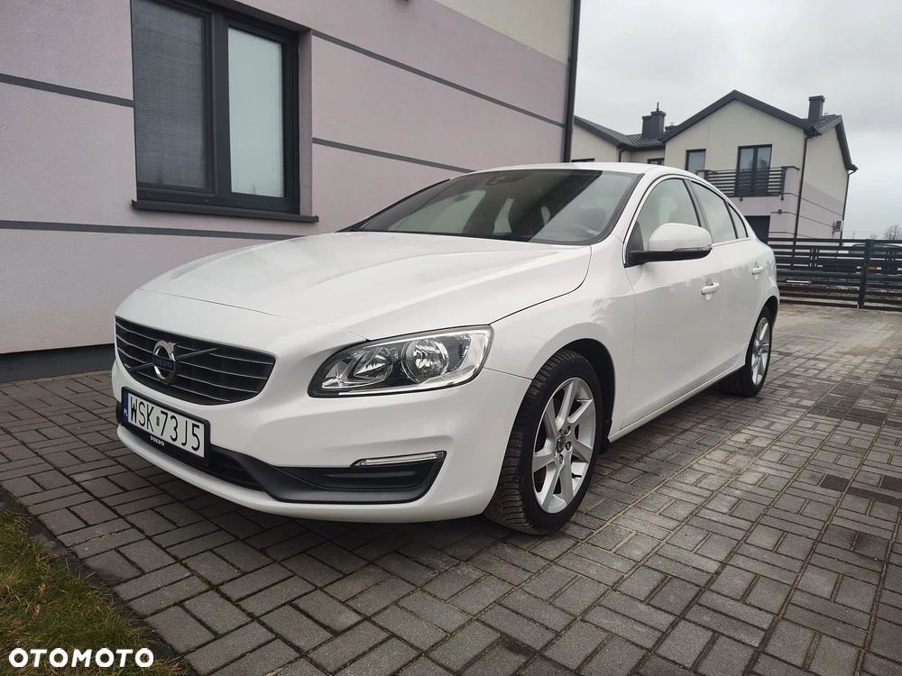 Volvo S60 D3 Momentum - 1