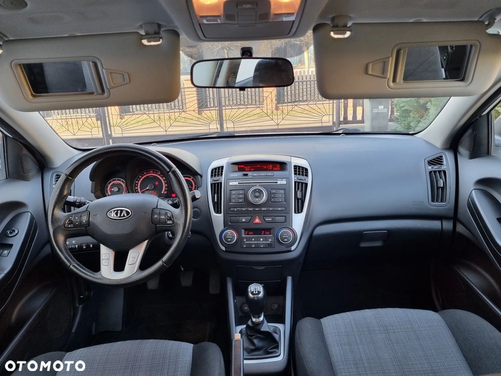 Kia ProCeed 1.4 CVVT Dream-Team Edition - 8