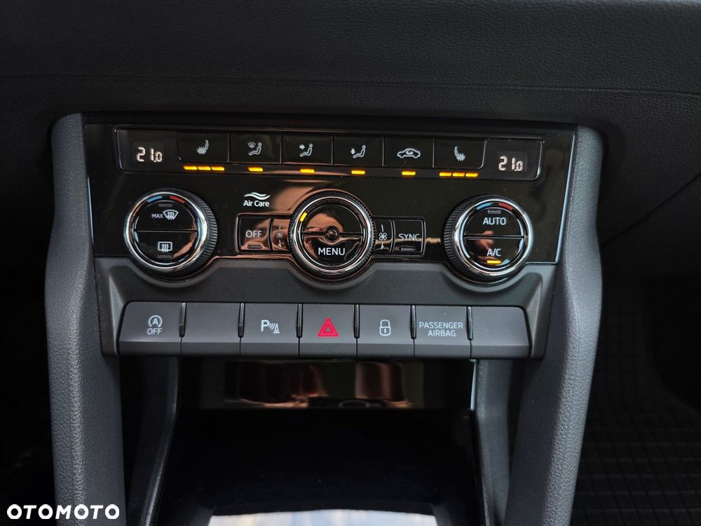 Skoda Karoq 1.5 TSI ACT 4x2 Style DSG - 24