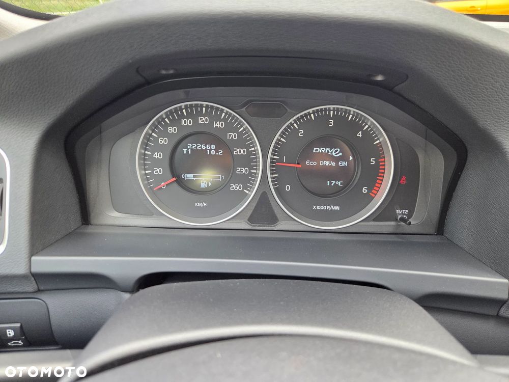 Volvo V60 D2 Momentum - 10