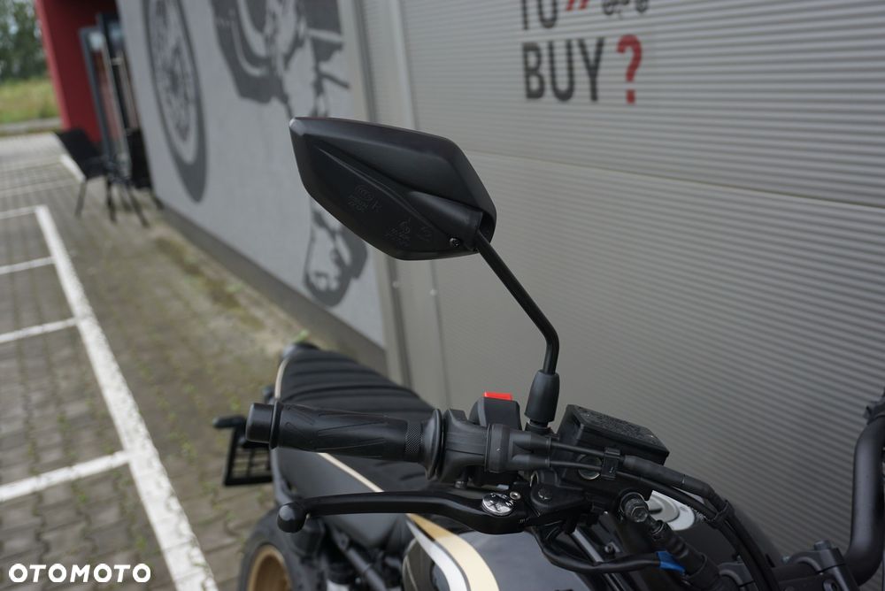 Yamaha XSR - 16