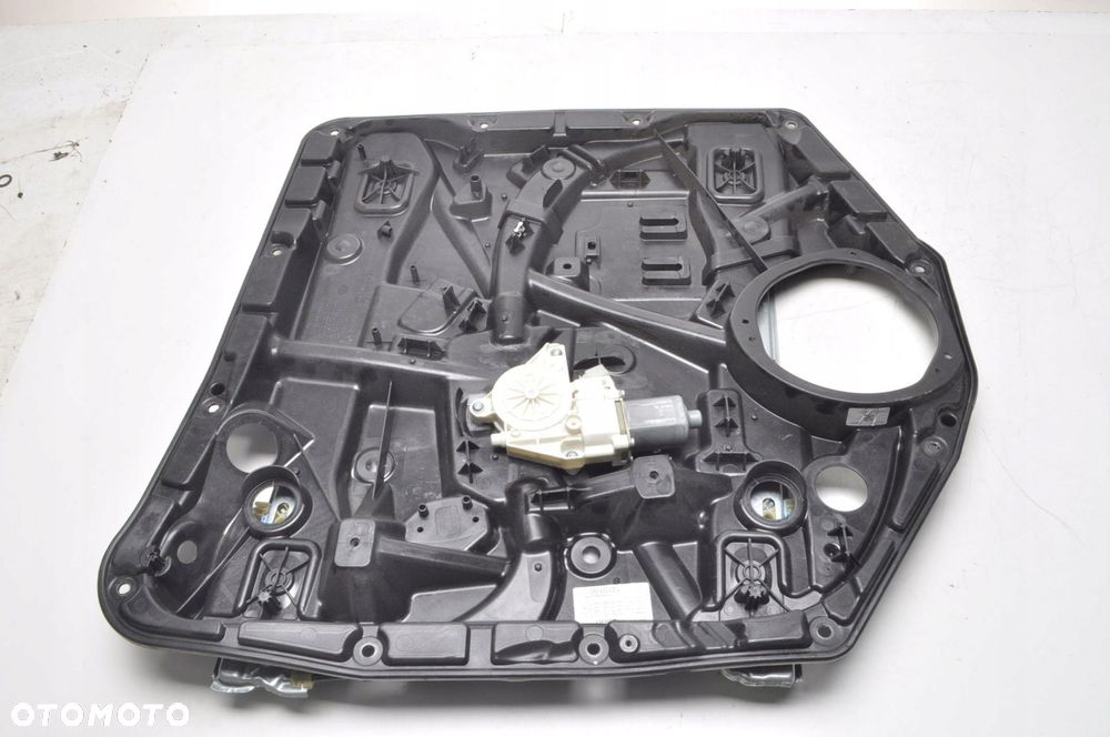 MERCEDES W447 PODNOŚNIK SZYBY PRAWY PRZÓD A4478271160 - 1