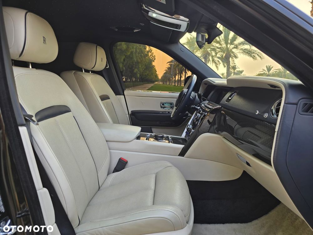 Rolls-Royce Cullinan - 30
