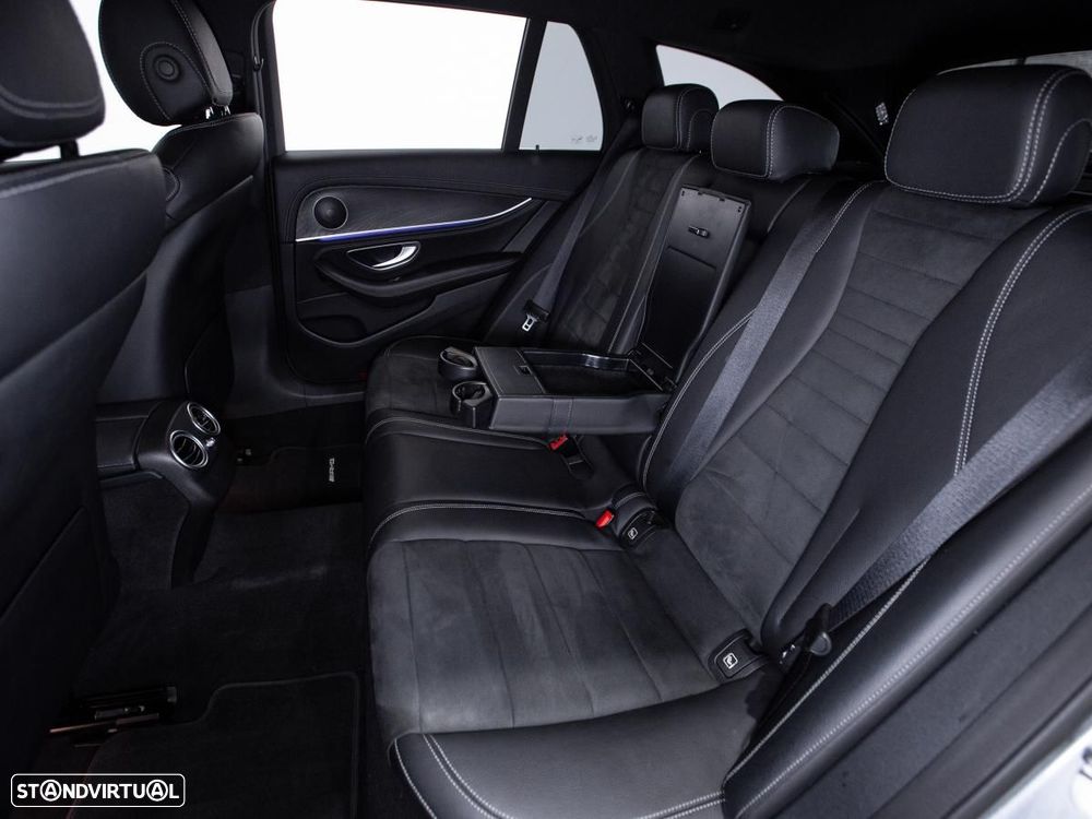Mercedes-Benz E 300 de AMG Line - 11