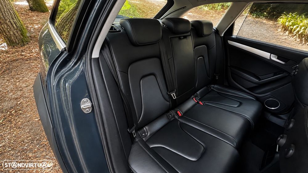 Audi A4 Allroad 2.0 TDI quattro Exclusive — fotografia 27