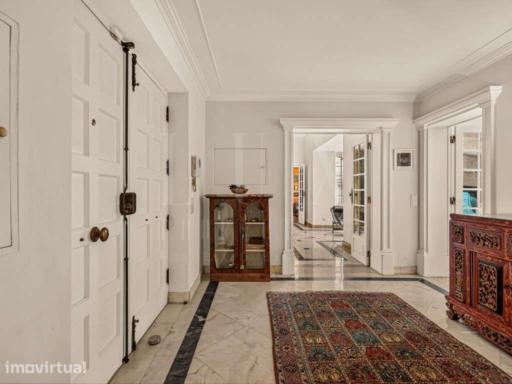 APARTAMENTO DE CHARME COM JARDIM E PISCINA NO CENTRO DO ESTORIL - Grande imagem: 5/47