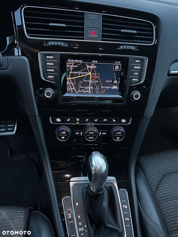 Volkswagen Golf 2.0 BlueTDI DSG Highline - 8