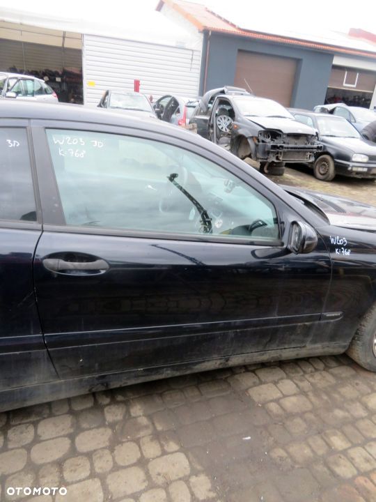 DRZWI PRZEDNIE PRAWE C-KLASA W203 COUPE 768 A2037200605 CZARNY MERCEDES 2000-2007 - 1