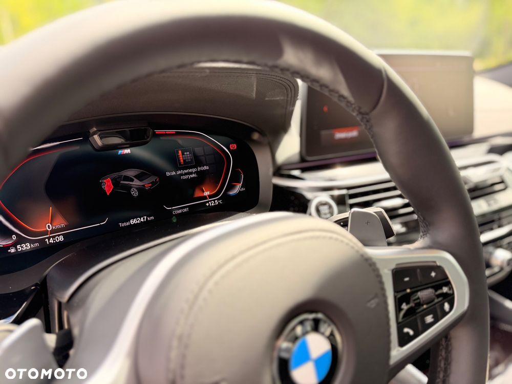BMW Seria 5 540i xDrive mHEV sport - 19