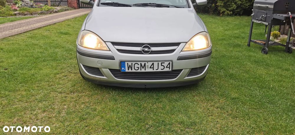 Opel Corsa 1.4 16V Essentia - 5