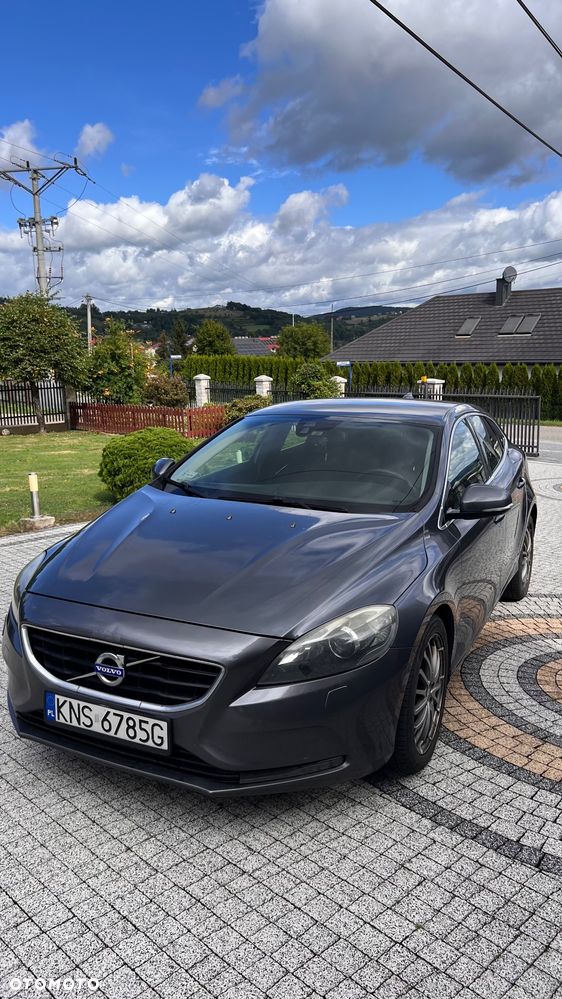Volvo V40 D2 Momentum - 1