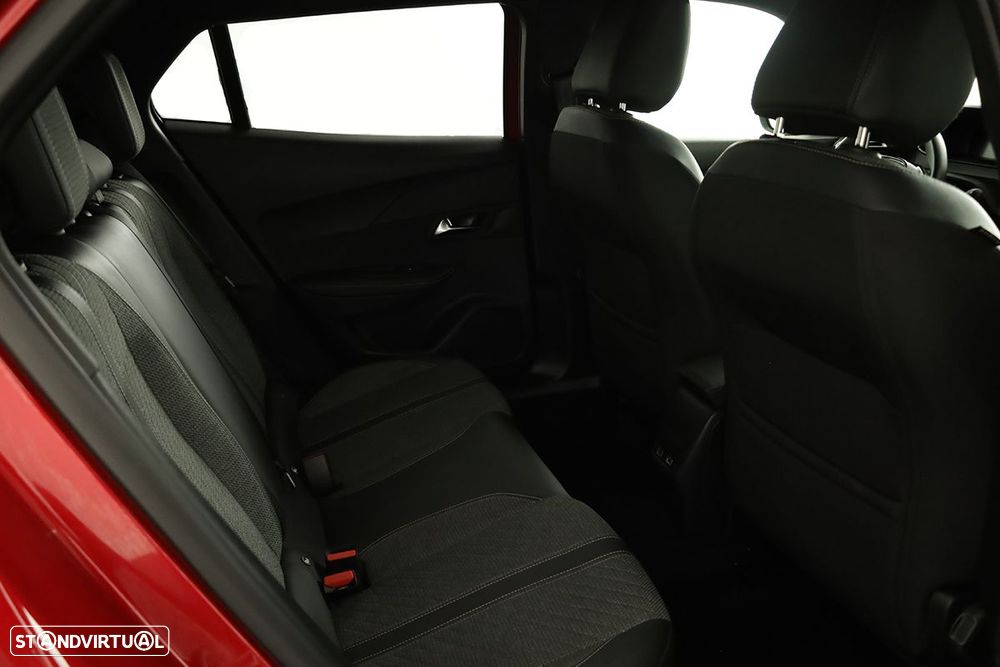 Peugeot 2008 1.2 PureTech Allure - 22