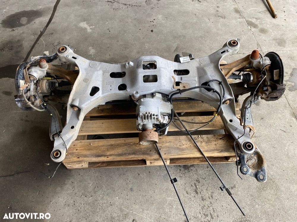 Punte spate VOLVO XC70 2007 30683440 8250451 - 1