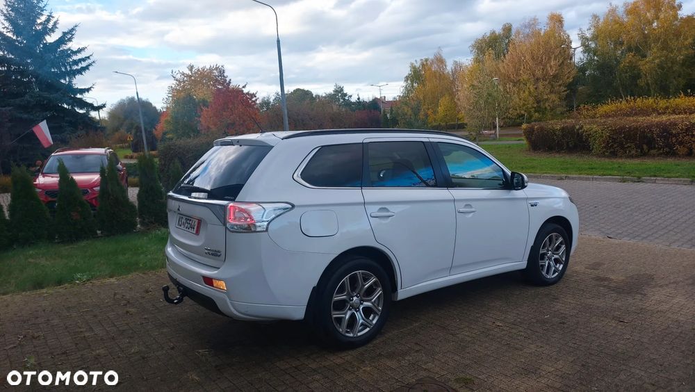 Mitsubishi Outlander 2.0 4WD Top - 8