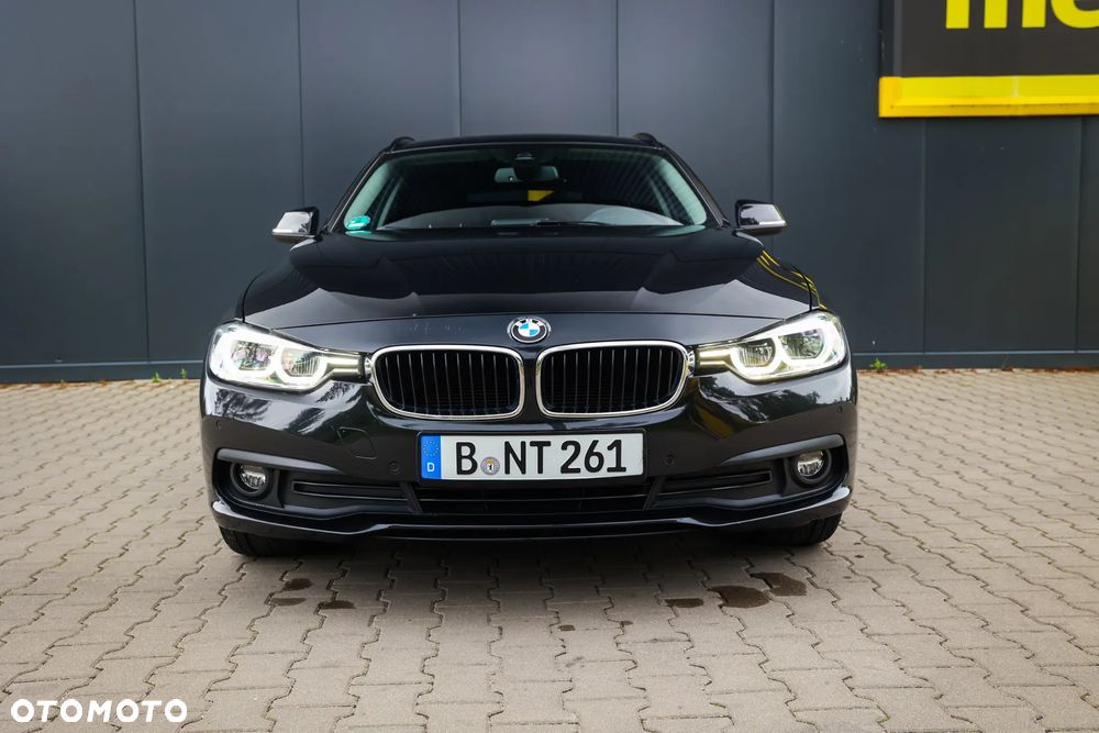 BMW Seria 3 320d Sport Line Shadow sport - 8