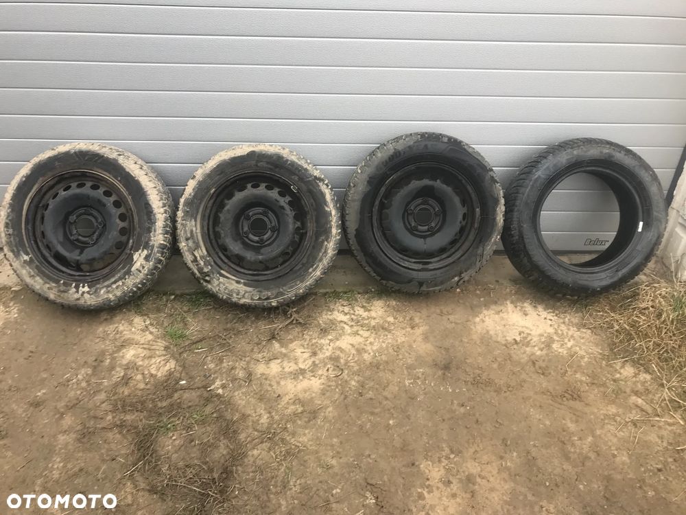 Opony zimowe Goodyear 195/65 15