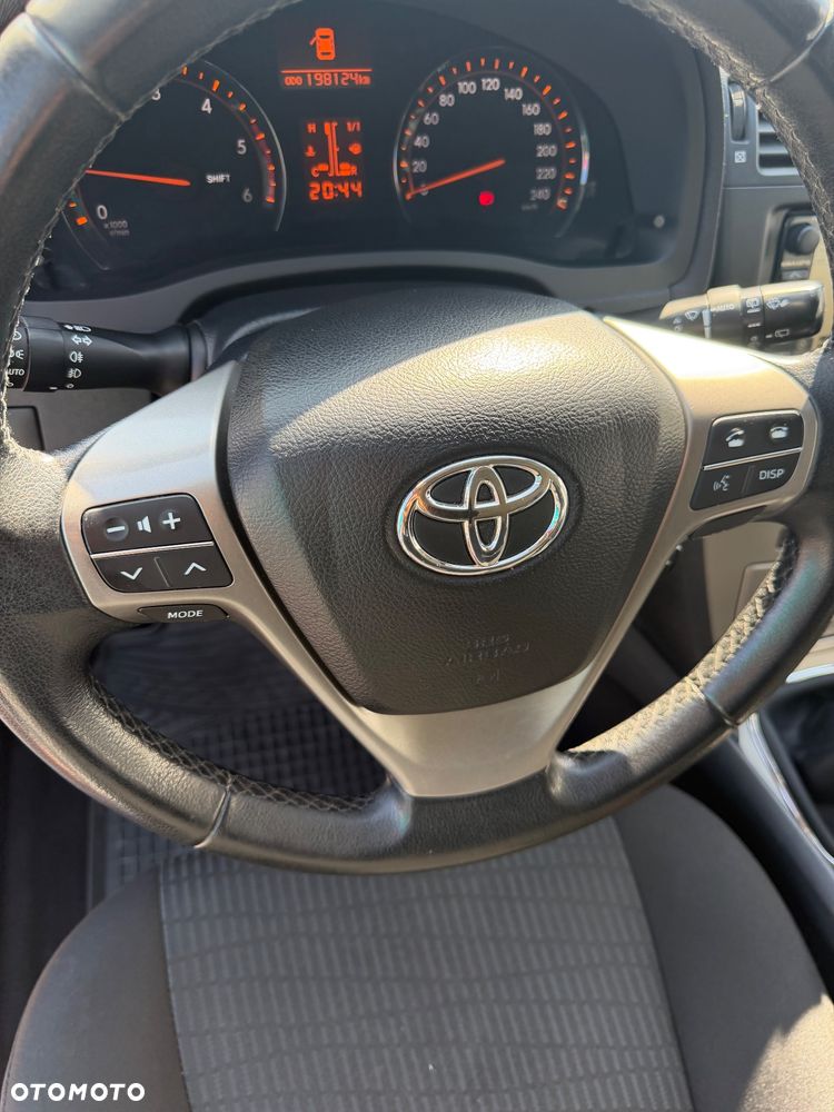 Toyota Avensis 2.0 D-4D Edition - 19