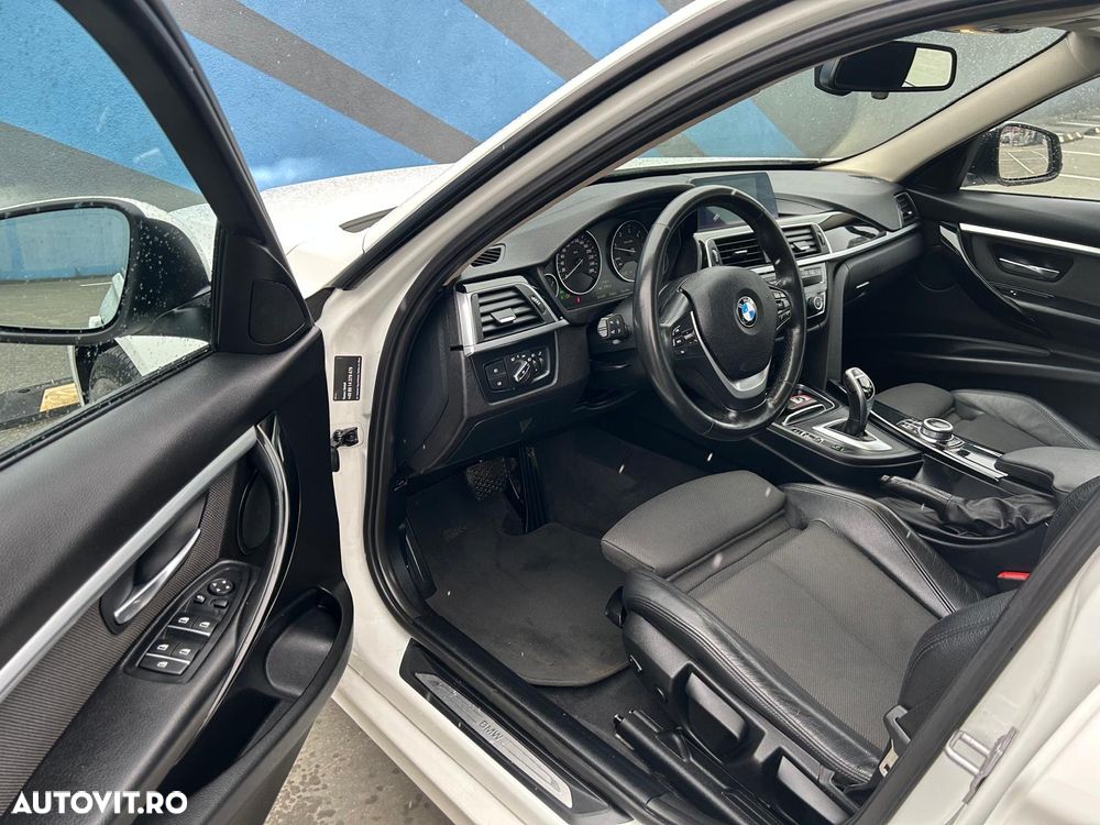 BMW Seria 3 320d Aut. - 11