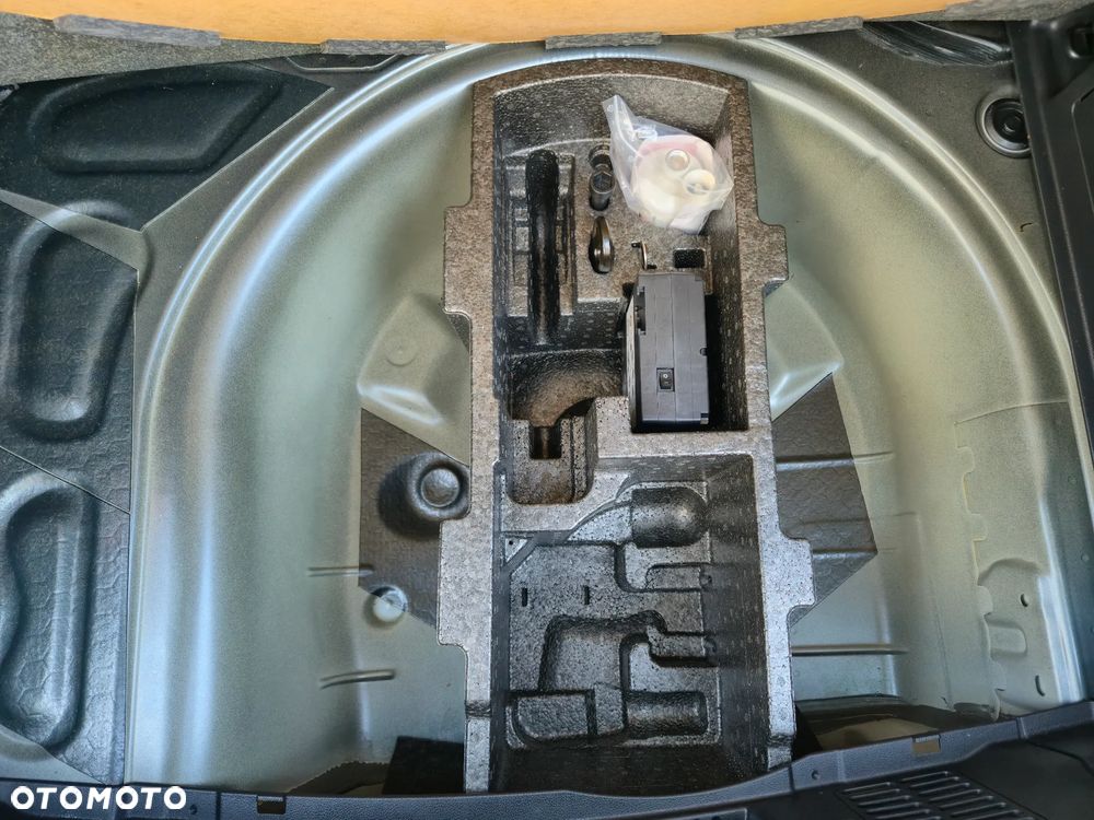 Skoda Fabia 1.0 MPI Joy - 19