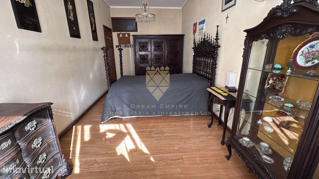 T4 com Potencial Extraordinário na Rua de Camões, Porto - Grande imagem: 4/11